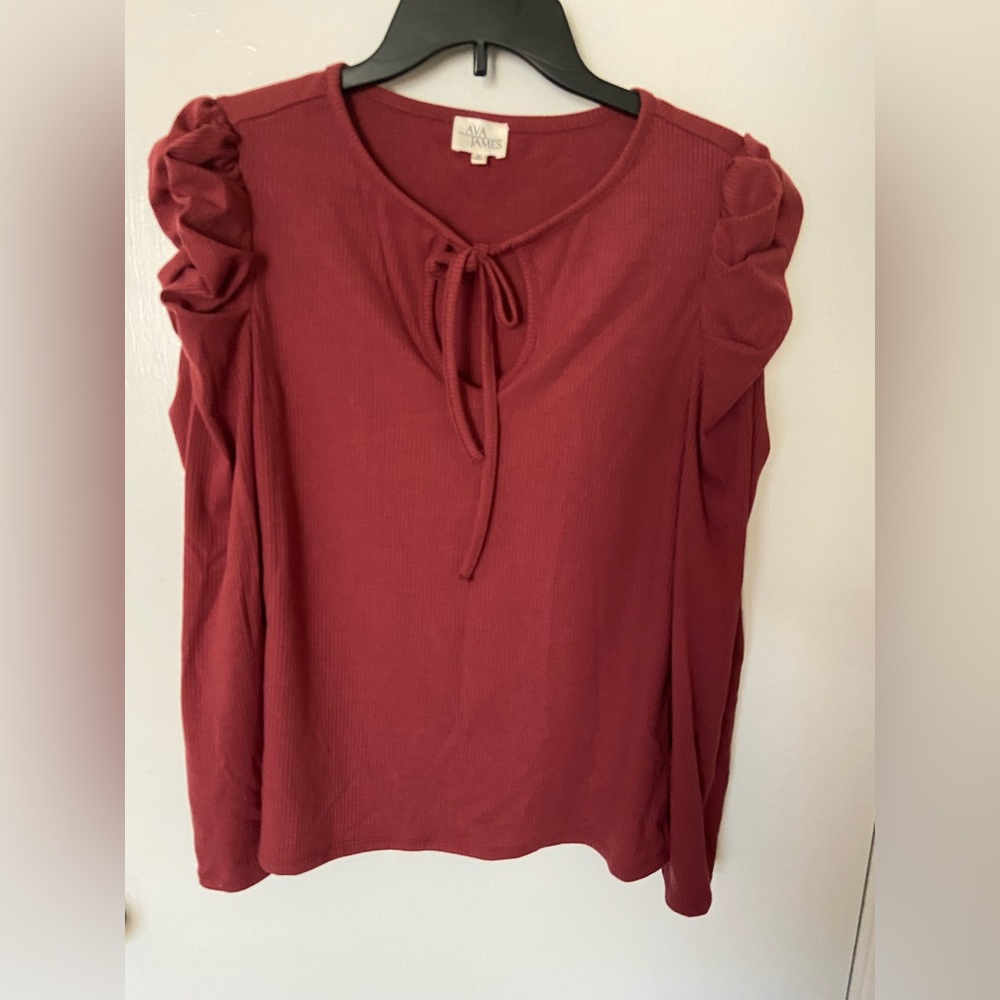 Ava James Tops beautiful color, size medium, excellent condition
